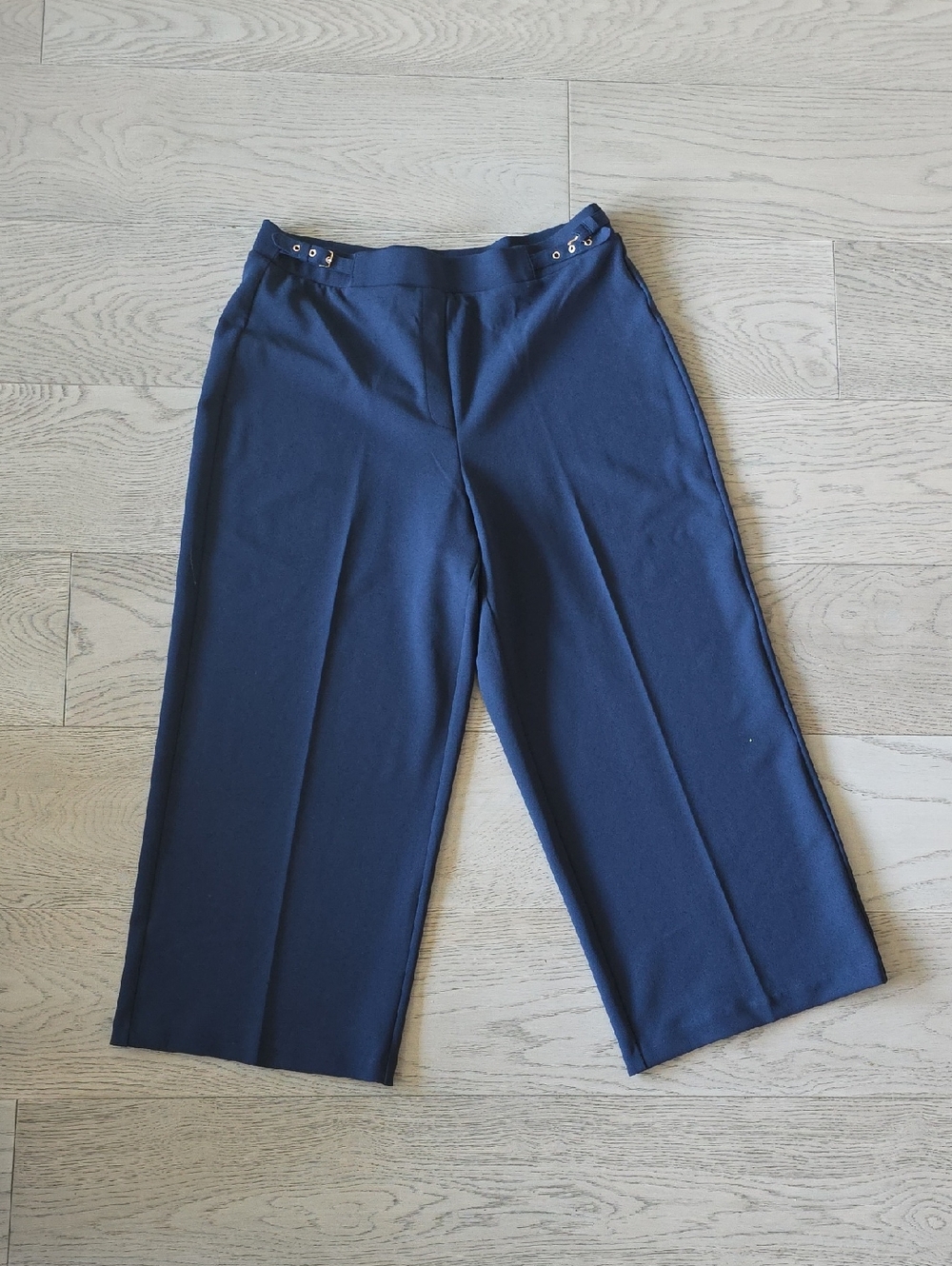 Michael Kors Navy Wide-Leg Cropped Trousers